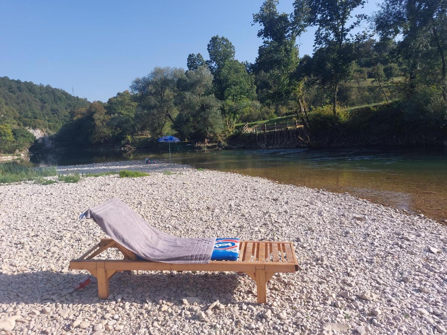 Oaza Deli Apartment Kulen Vakuf Cameră foto